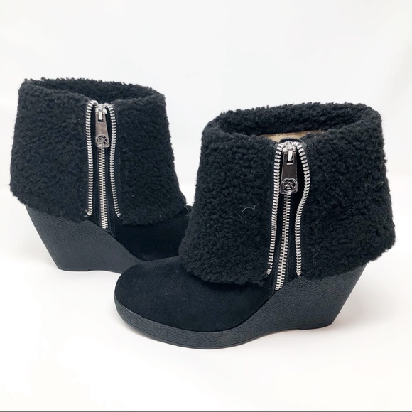 MICHAEL KORS WOMEN BOOTIE. SIZE 9 - Picture 1 of 4